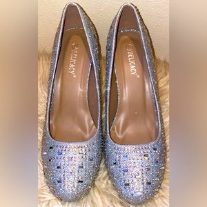 NWOT Delicacy Riley Rhinestone High Heel Pumps size 9